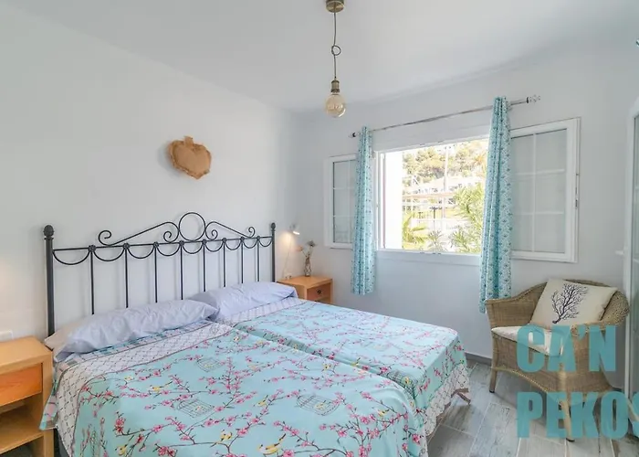 Ca'n Pekos En La Playa De Son Bou